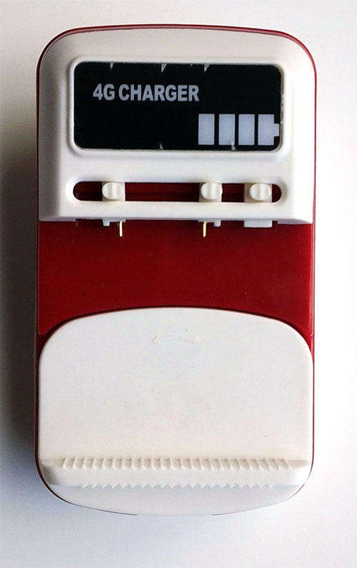 Universal Cellular and Digital Camera battery Charger - USB / Mains