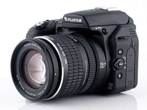 Fujifilm S9500 Super Zoom | 10.7x Optical Zoom | 9 Megapixel | 640x480 Video