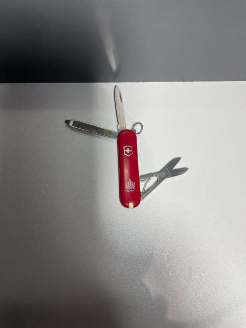 Victorinox Trio + Classic