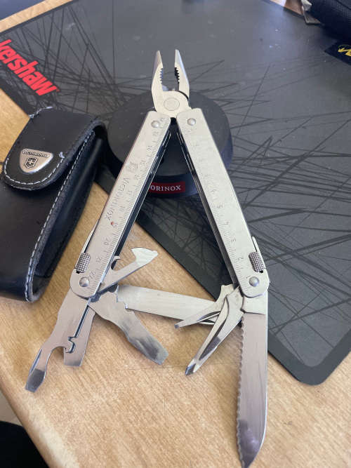 Victorinox Swiss Tool