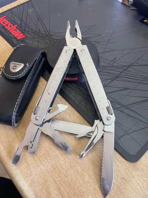 Victorinox Swiss Tool