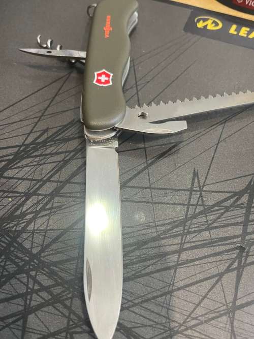 Victorinox Hunter