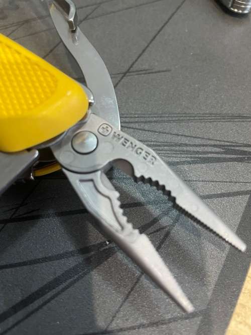 WENGER Ranger Touring 174 Folding  Swiss Army Knife!