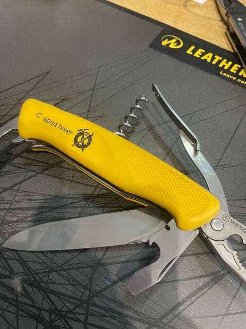 WENGER Ranger Touring 174 Folding  Swiss Army Knife!