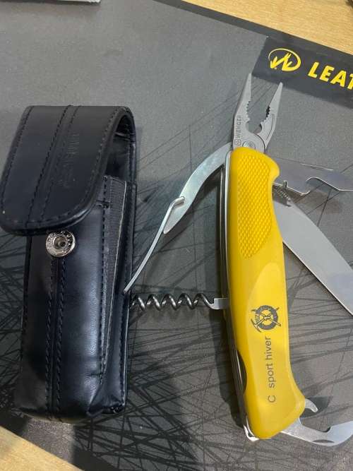 WENGER Ranger Touring 174 Folding  Swiss Army Knife!