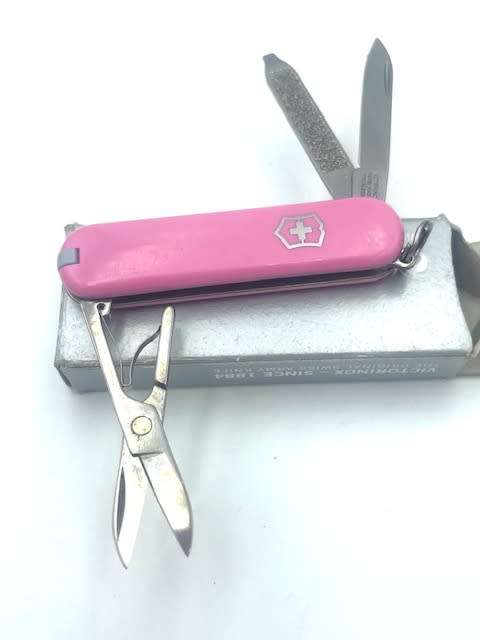 Victorinox Classic Pretty in Pink
