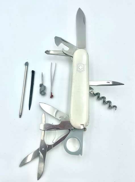 Victorinox Explore ( Old Magnifying Glass)