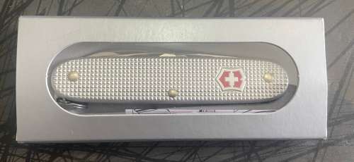 Victorinox Pioneer