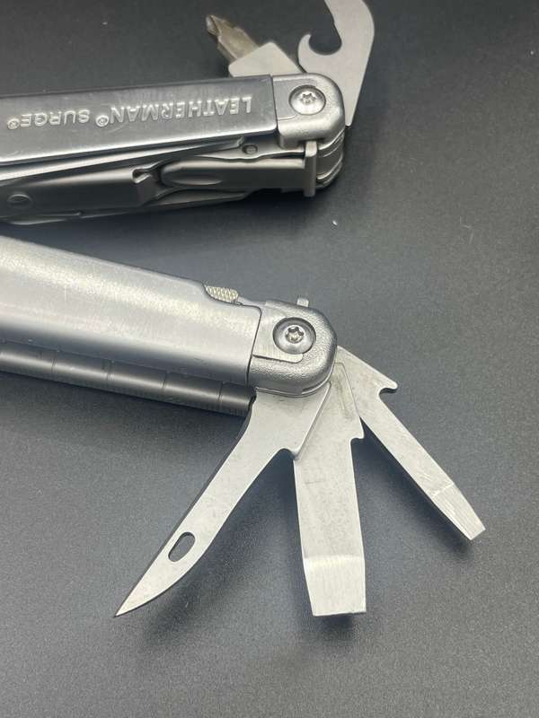 Leatherman Surge