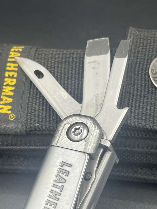 Leatherman Surge