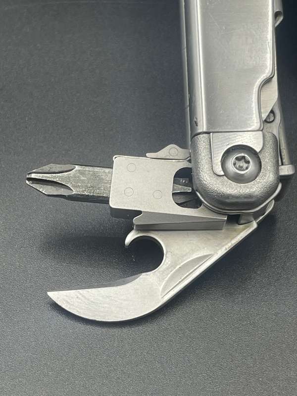 Leatherman Surge