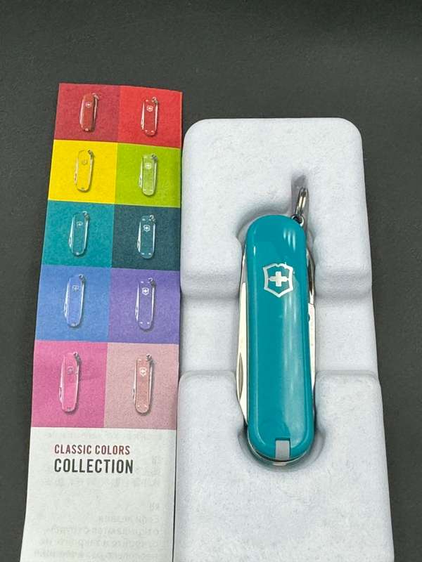 Victorinox Classic Colours Mountain Lake 58mm - Box