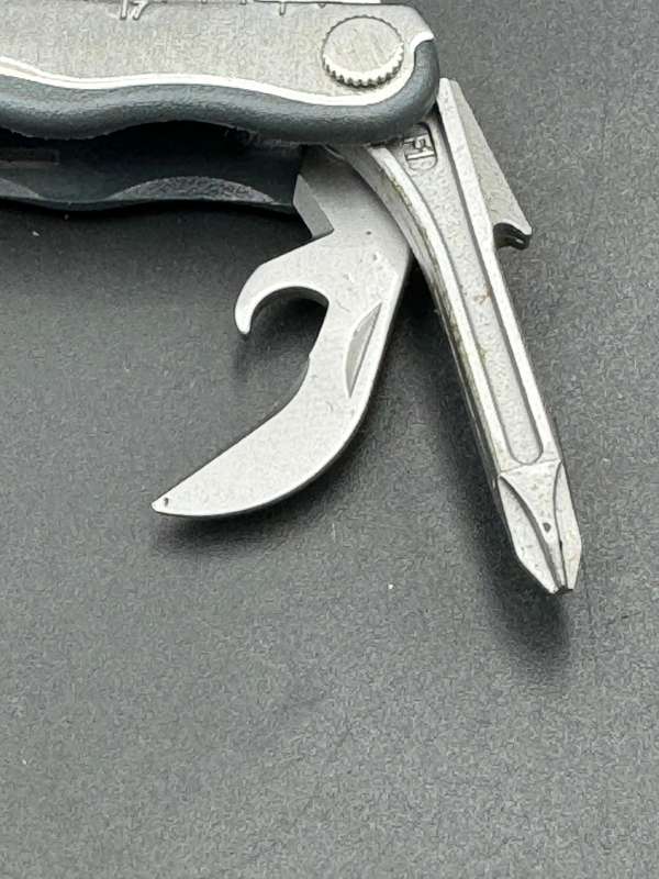 Leatherman Kick