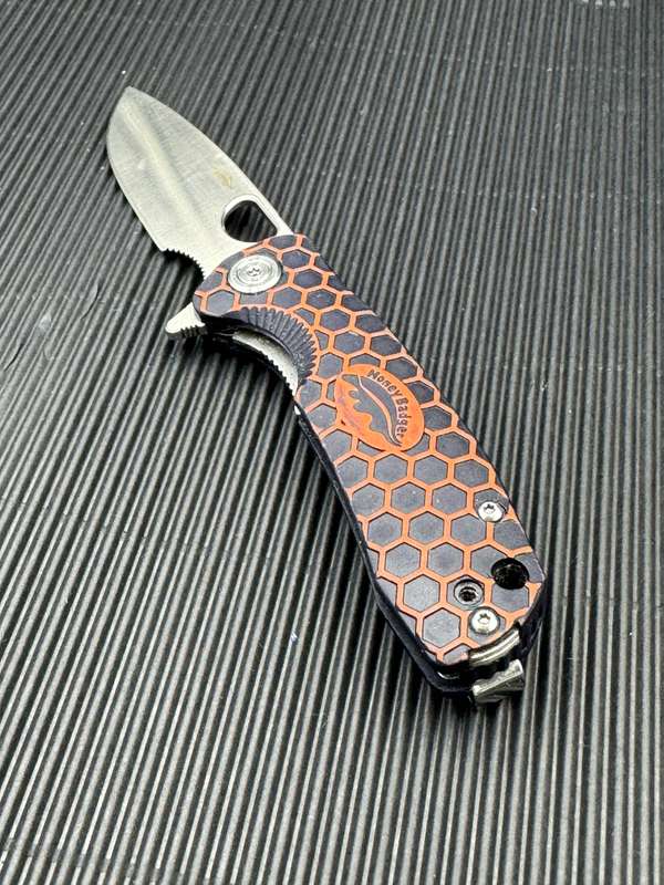 Honey Badger Leaf Small