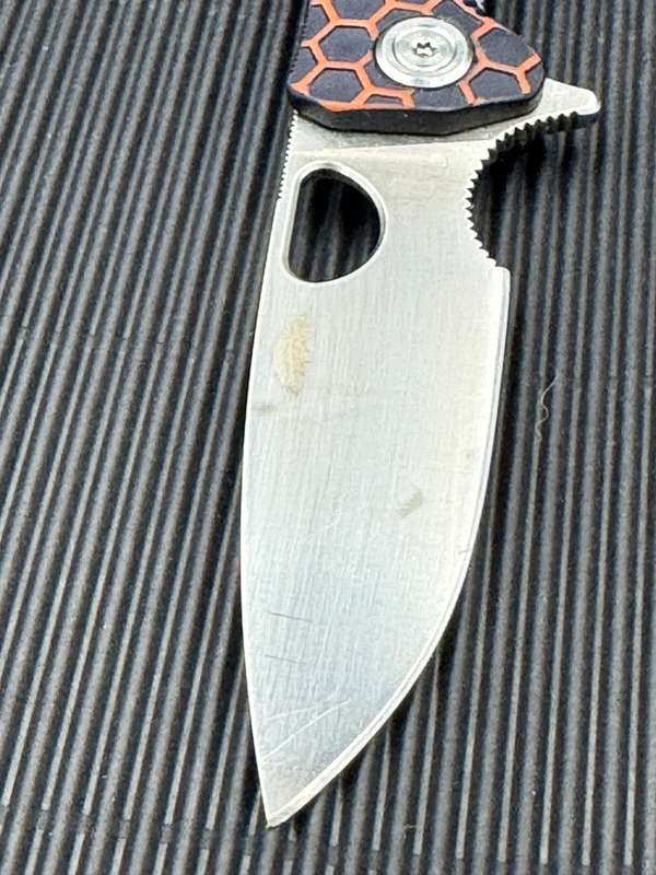 Honey Badger Leaf Small