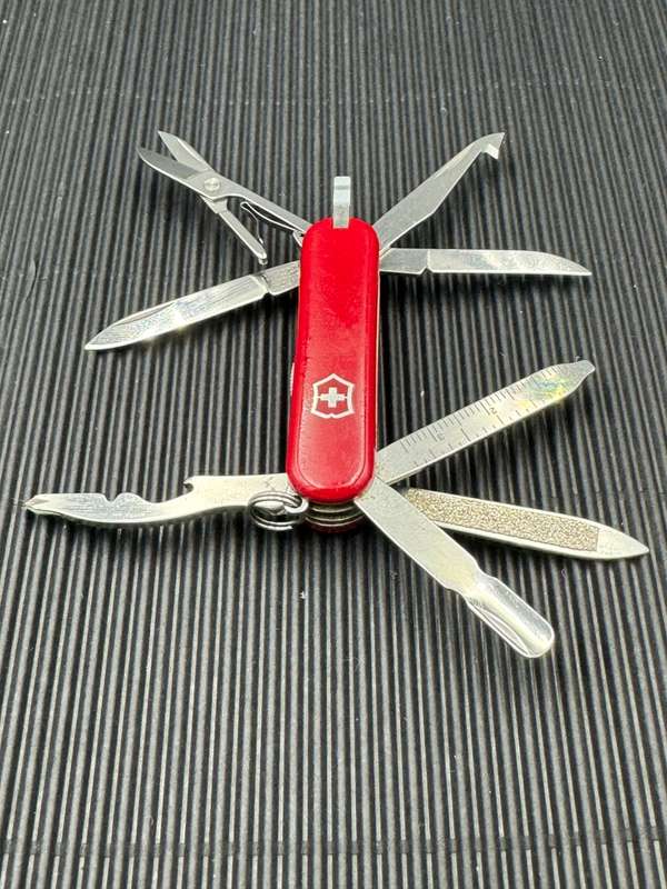 Victorinox MiniChamp Red 58mm