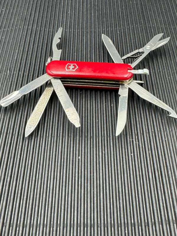 Victorinox MiniChamp Red 58mm