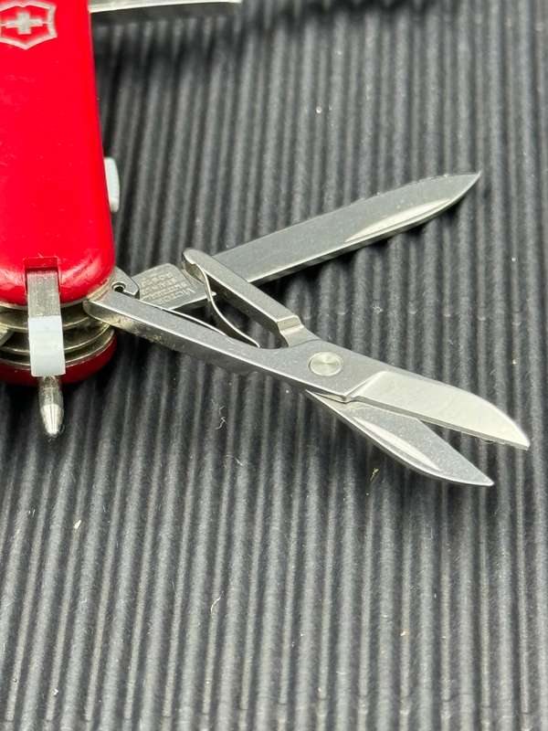 Victorinox MiniChamp Red 58mm