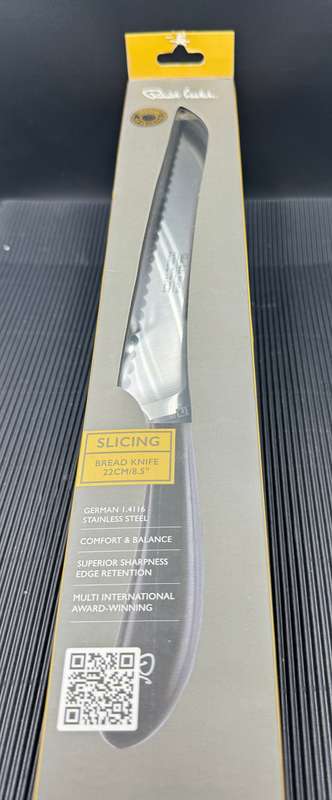 Robert Welch Signature Bread Knife 22cm + Paring Knife