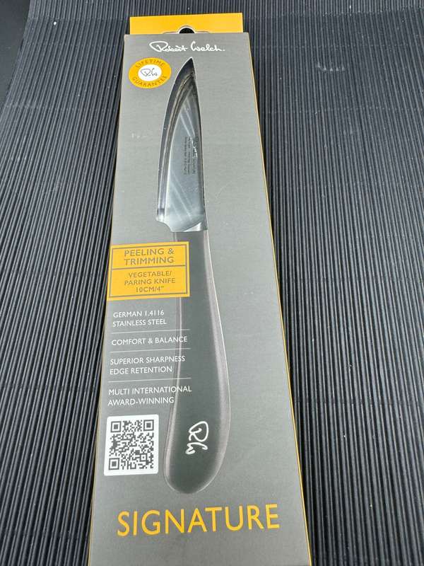 Robert Welch Signature Bread Knife 22cm + Paring Knife