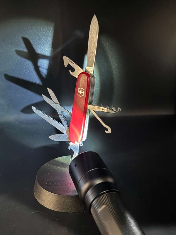 Victorinox Huntsman + LED Lenser T7