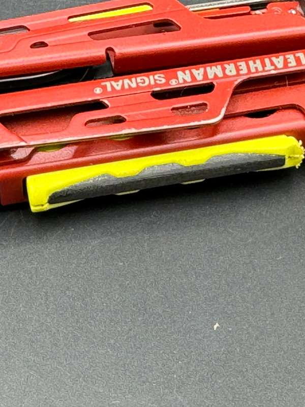 Leatherman Signal Crimson Red