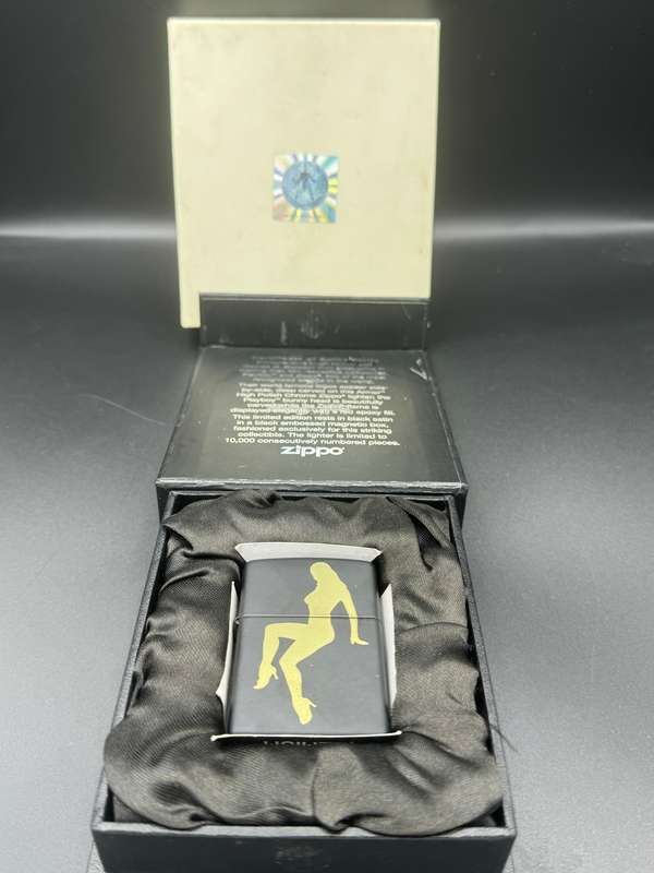 Zippo Silhoutte Lady Playboy