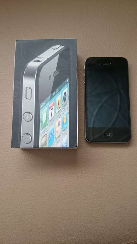Apple iPhone 4