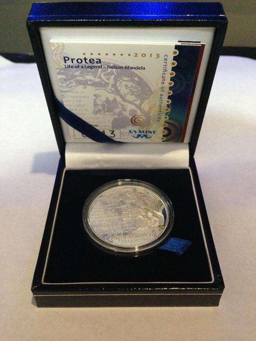 !!! COMBO !!! 2013 Protea Life Of a Legend Mandela R1 Coin & 1964 S.A 1c coin