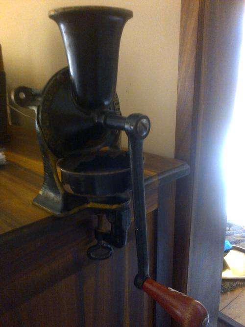 Coffee Grinder Spong Vintage