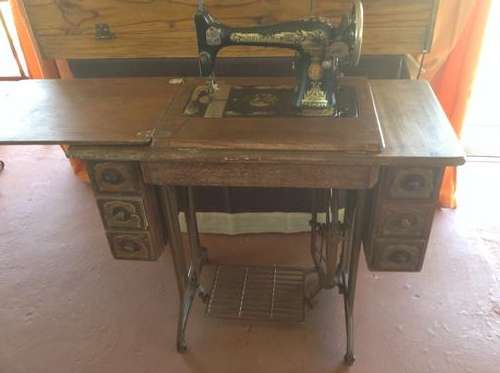Singer sewing machine