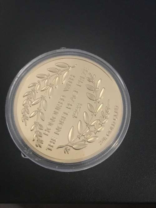 mandela medallion