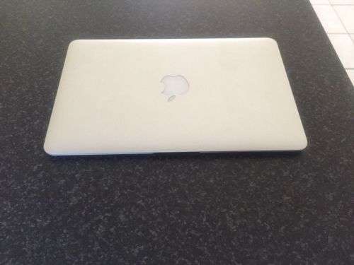 Apple MacBook Air 11 2013 Model
