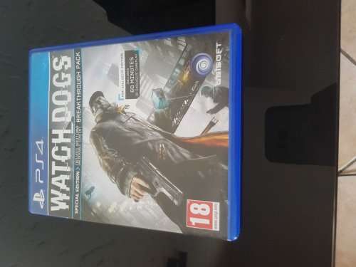 PS4 Controller and Games Bundle.