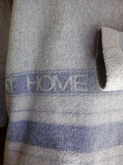 LADIES TOP /SWEATER ? - SECOND HAND