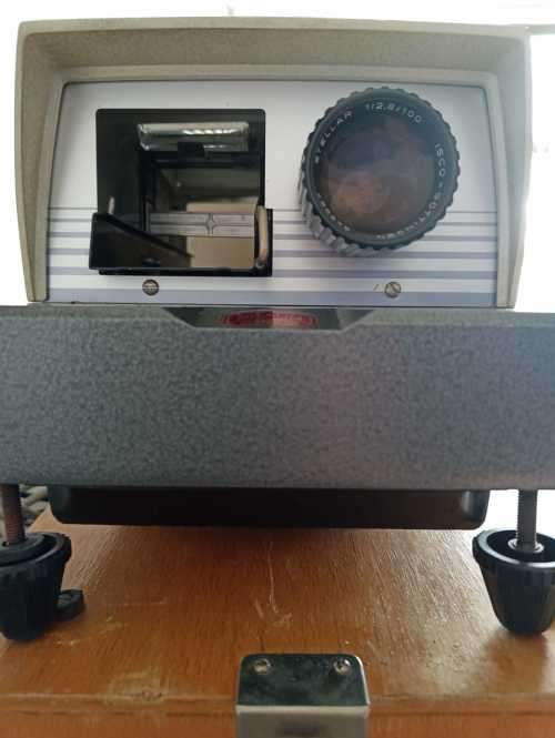 !! Crazy R1 start !! Vintage slide projector