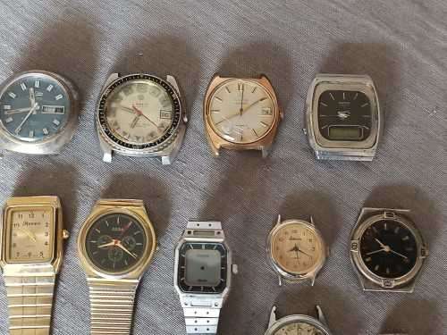 !! Crazy R1 start !! Assortment of old watches