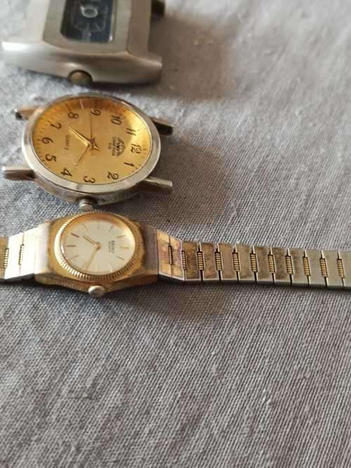 !! Crazy R1 start !! Assortment of old watches