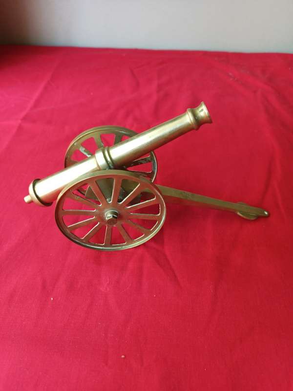 !!! Crazy R1 start !!! Antique brass model canon on carriage and one without carriage