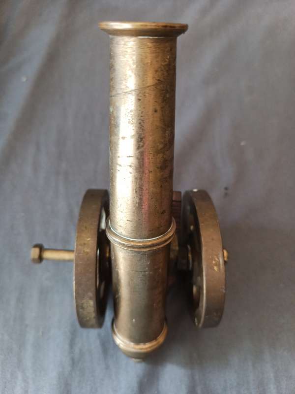 !!! Crazy R1 start !!! Antique brass model canon on carriage and one without carriage