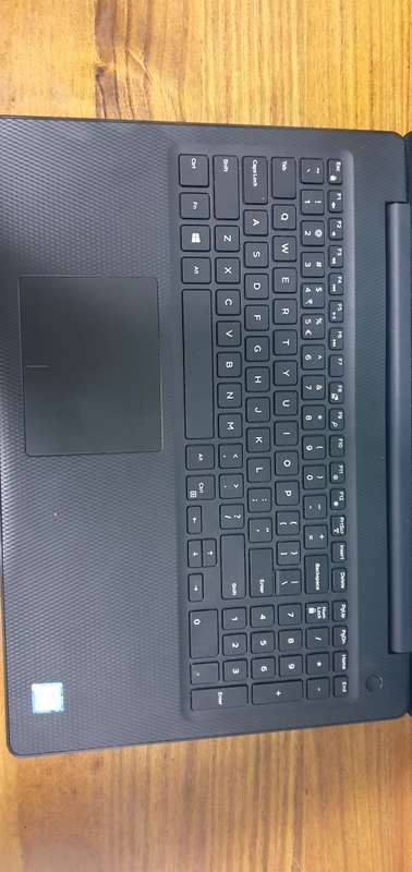 Dell insprion i5 8th gen, 1920x1080, 8gb ddr4 ram, 1000gb space