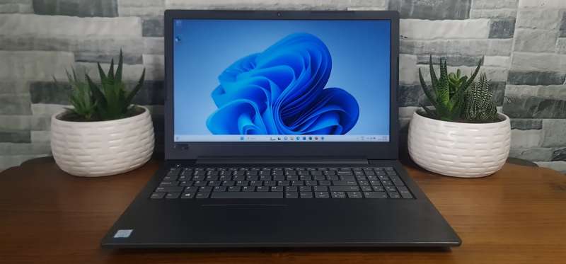 LENOVO i5 8250**12GB RAM**FHD**512GB SSD + 500G HDD**WINDOWS 11 PRO
