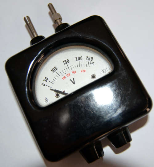 Neuberger Voltmeter Old