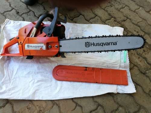 HUSQVARNA 61 CHAINSAW - IN TRULY EXCELLENT CONDITION - NEW BAR, NEW CHAIN, NEW FILTER - PRICED TO GO