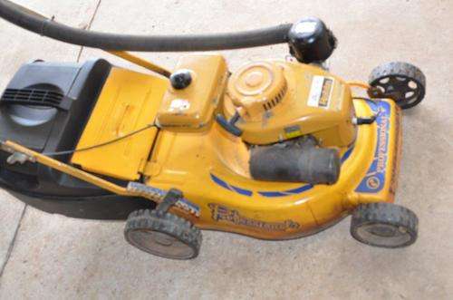 Robin EC10 2 stroke Hi Vac Professional lawnmower in excellent condition used no 1 of 4