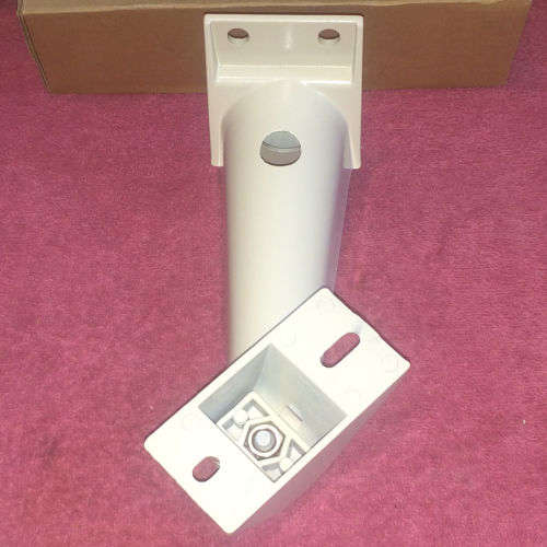 CCTV CAMERA UNIVERSAL SWIVEL 360 DEGREE MOUNTING BRACKET(SILVER)
