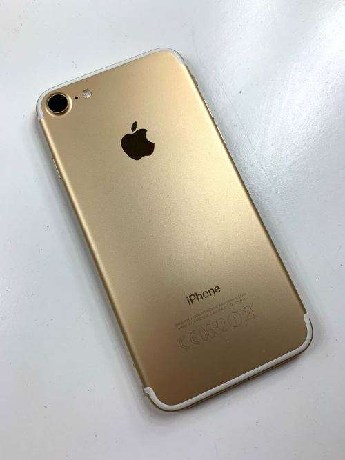 IPHONE 7  (32GB)