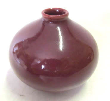 Drostdy Ware vase. Dark red glaze