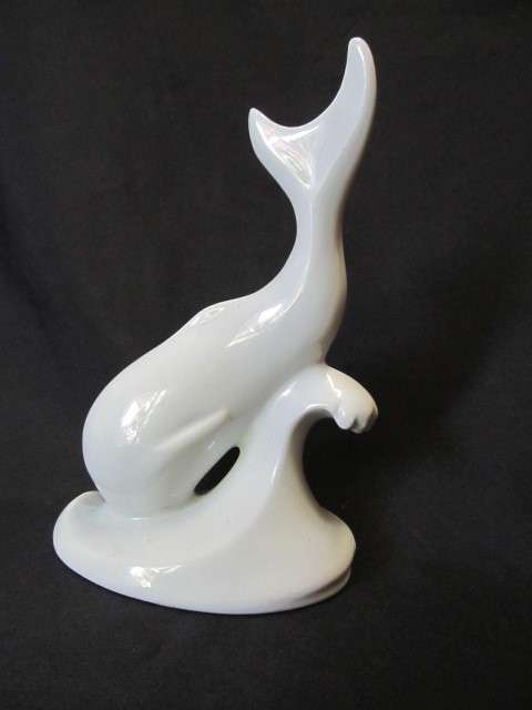 Naaman white porcelain whale