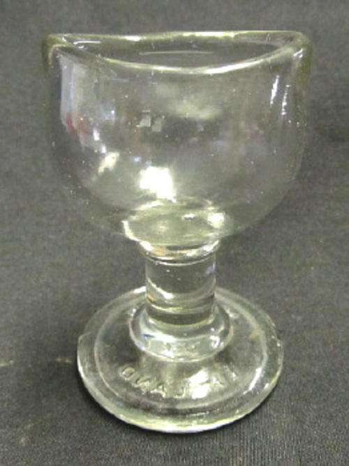 Vintage clear glass eye bath